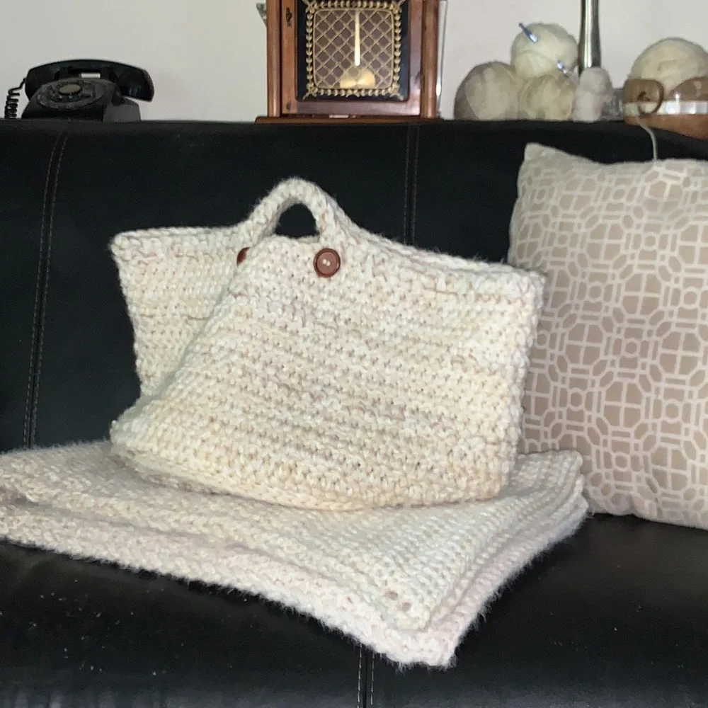 Soft Double Threaded Ombré Handmade Crochet Throw Blanket with Two Ribs - Picture 12 of 17